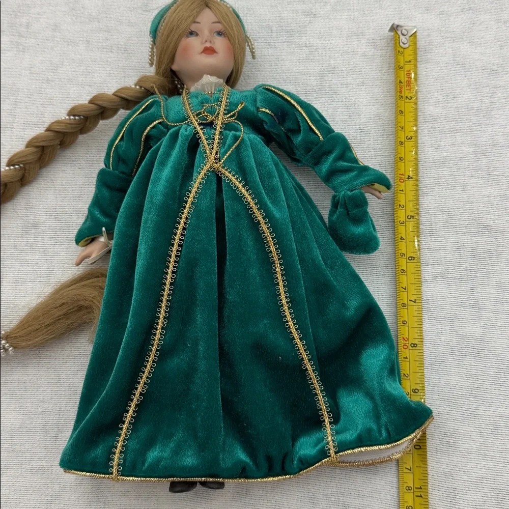 Vintage Elegant Rapunzel Doll with Braided Hair, velvet dress w/gold trim (mlb)